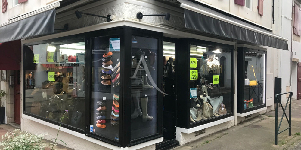 local commercial à ST JEAN DE LUZ (64500)